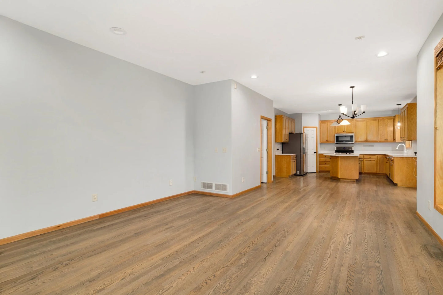 10935 Eagle View Place, Woodbury, MN 55129