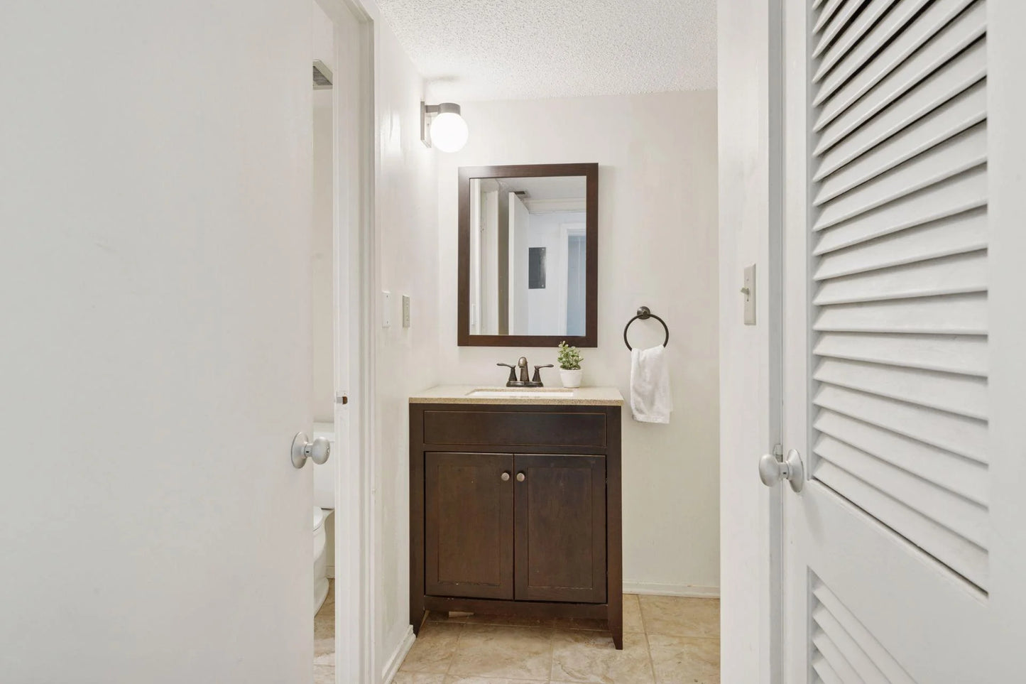 6301 Colony Way, Edina, MN 55435