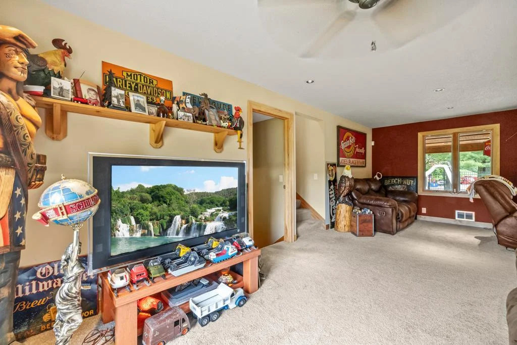 2511 Carver Avenue, Maplewood, MN 55119