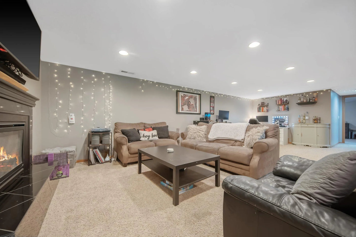 521 Unique Drive, Burnsville, MN 55337