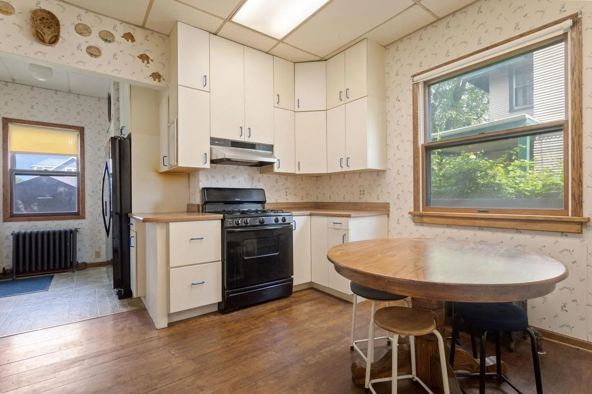 2512 Humboldt Avenue, Minneapolis, MN 55405