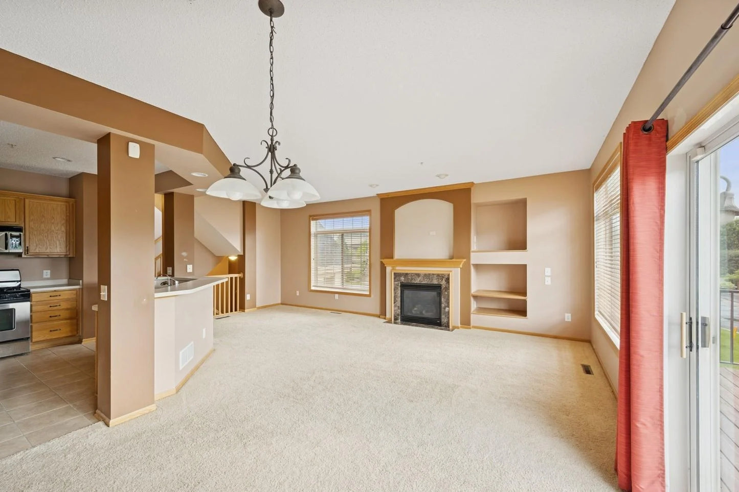 4363 Victor Path, Hugo, MN 55038