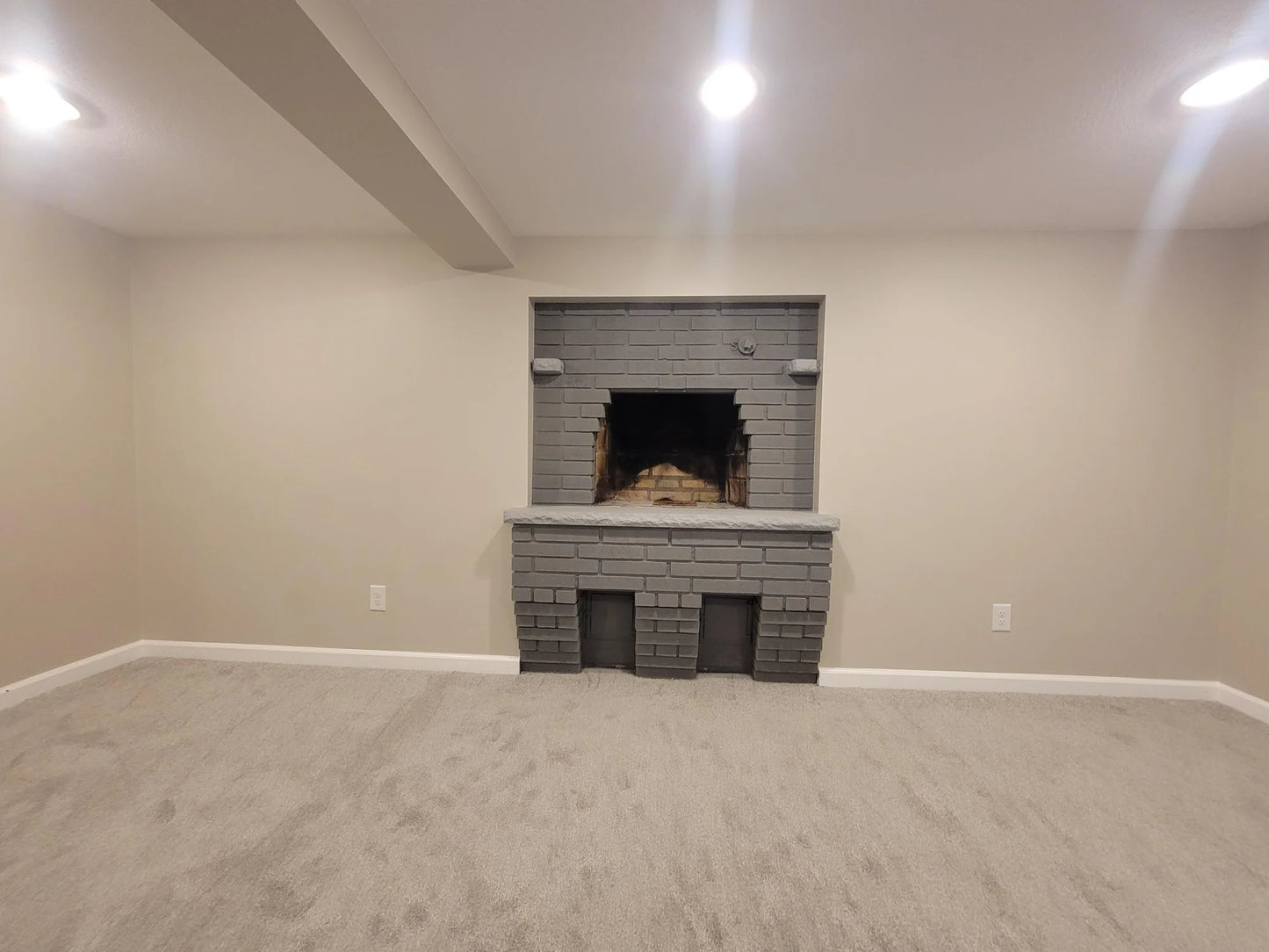 4240 Lake Road Avenue, Robbinsdale, MN 55422