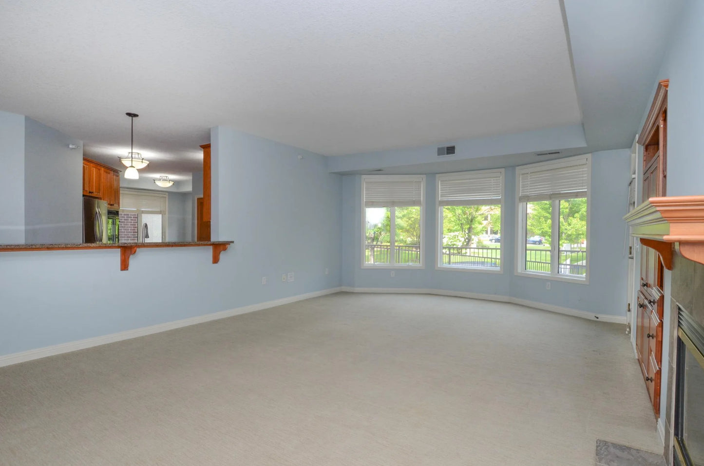5225 Grandview Square, Edina, MN 55436