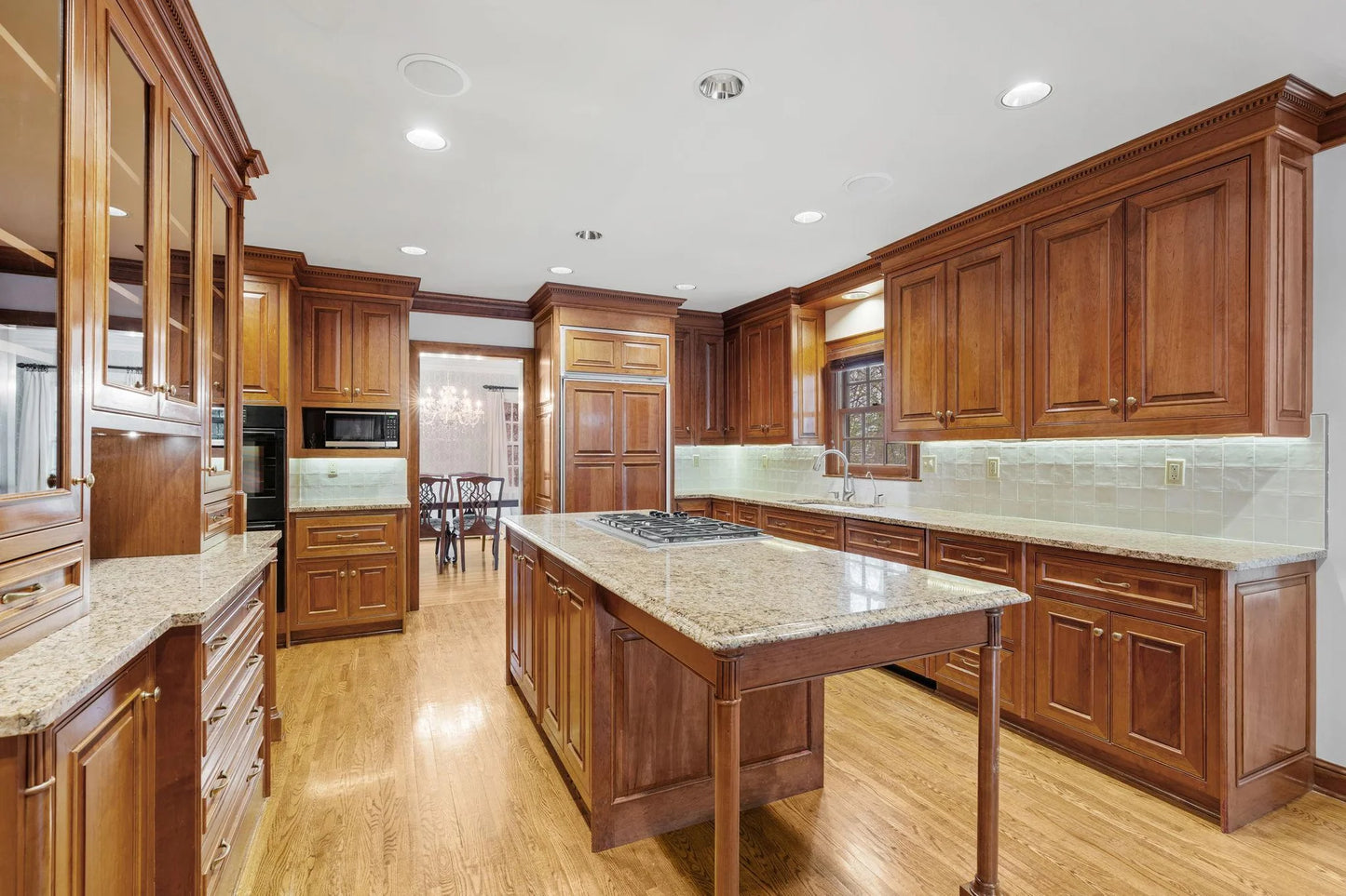 6321 Interlachen Boulevard, Edina, MN 55436
