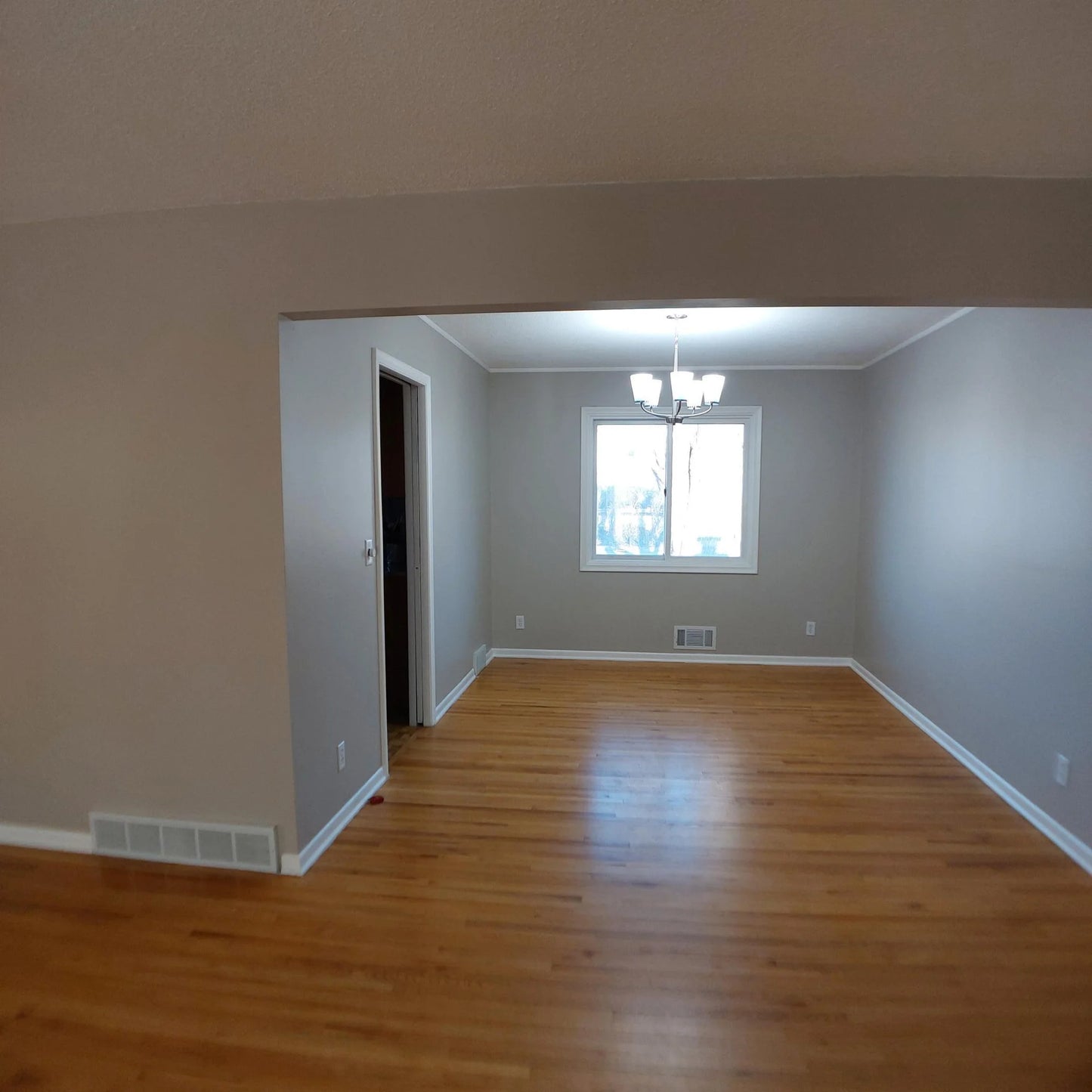 6325 Halifax Avenue, Edina, MN 55424