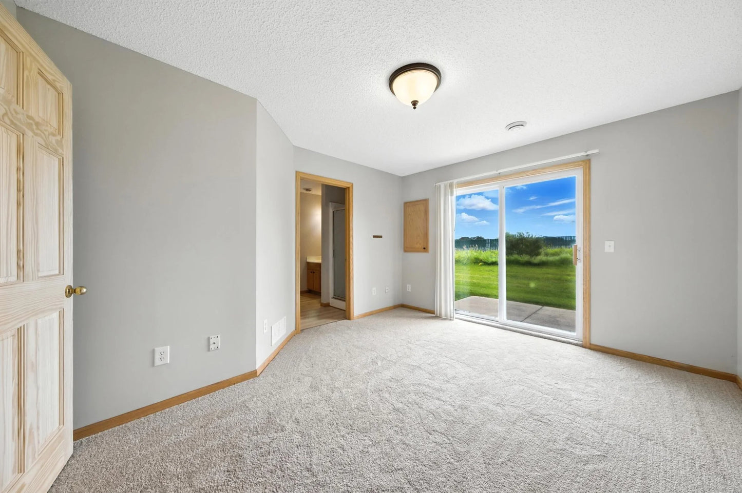 4360 Blakewood Drive, Shakopee, MN 55379