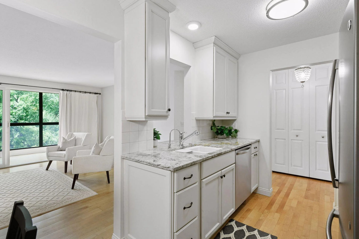 4350 Brookside Court, Edina, MN 55436