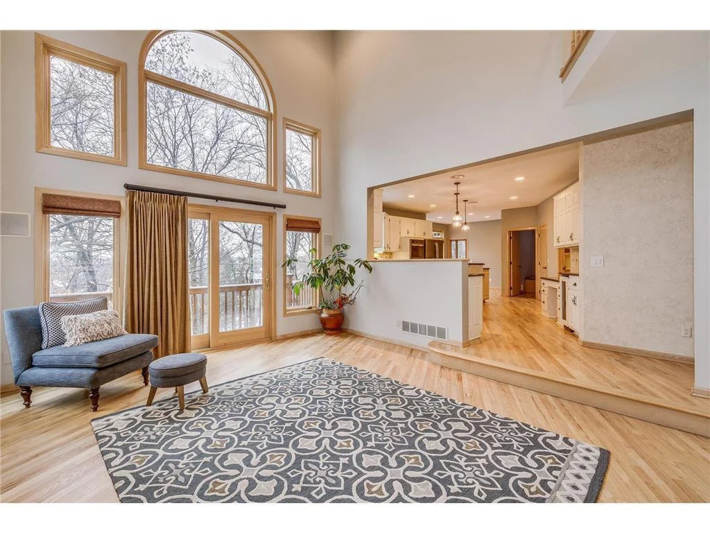 11338 Hawk High Court, Eden Prairie, MN 55347