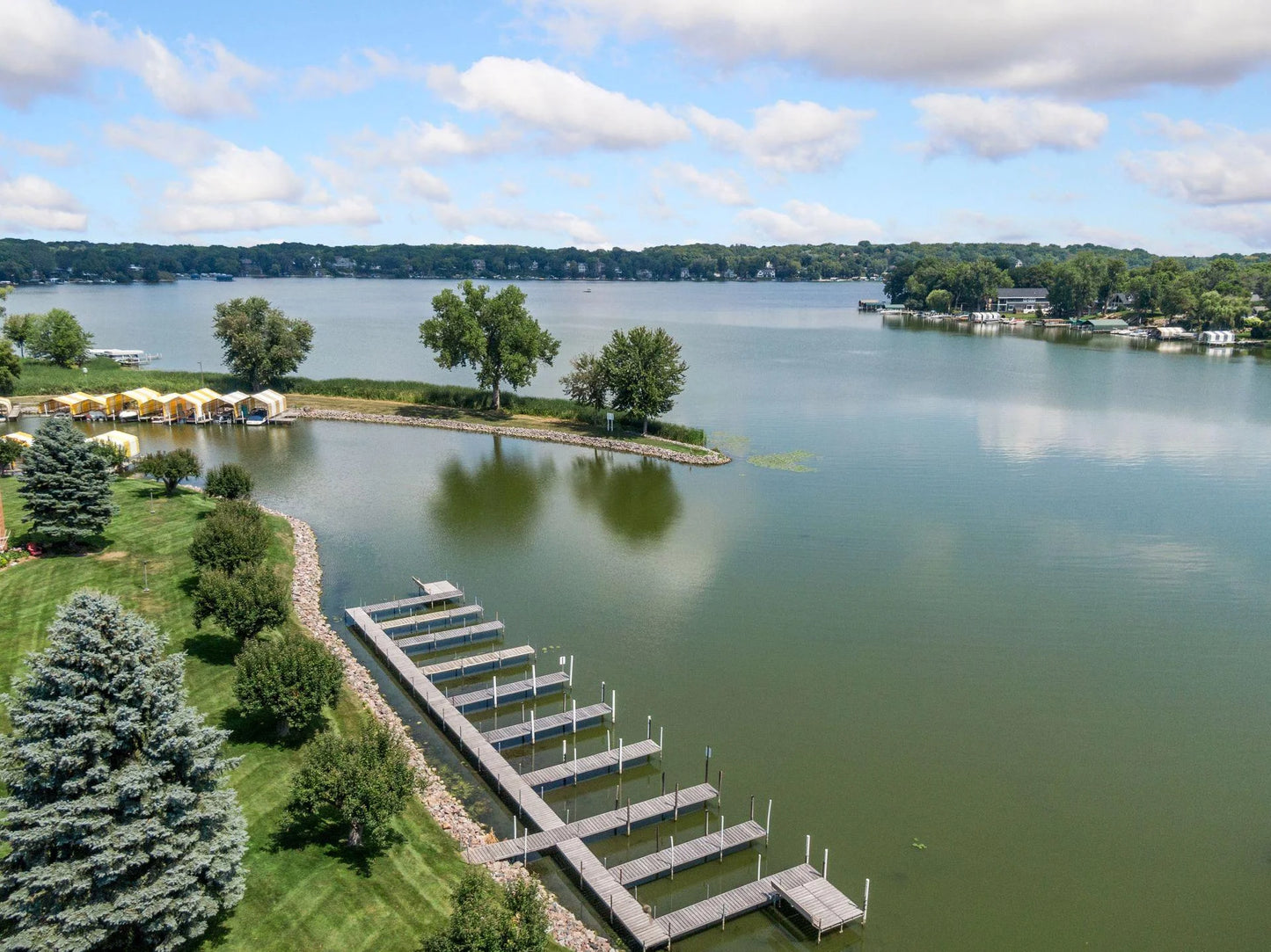 5420 Three Points Boulevard, Mound, MN 55364