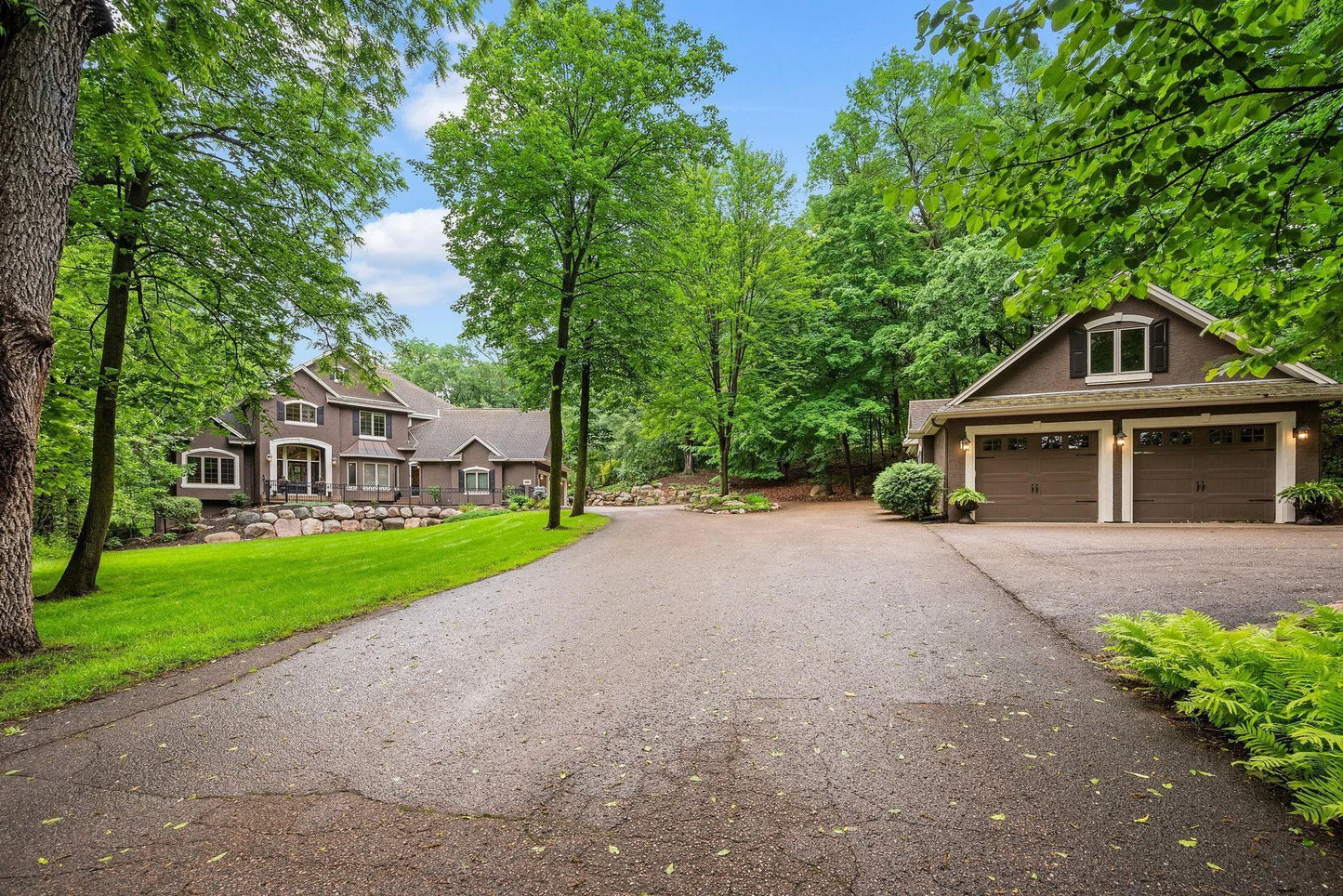 6155 Murray Court, Shorewood, MN 55331