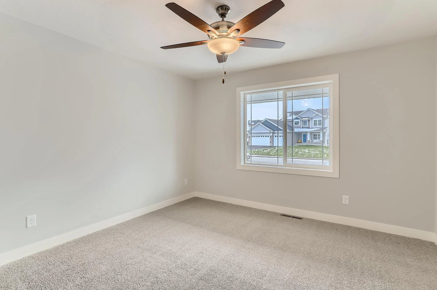 000 110th Ave N , Dayton, MN 55369