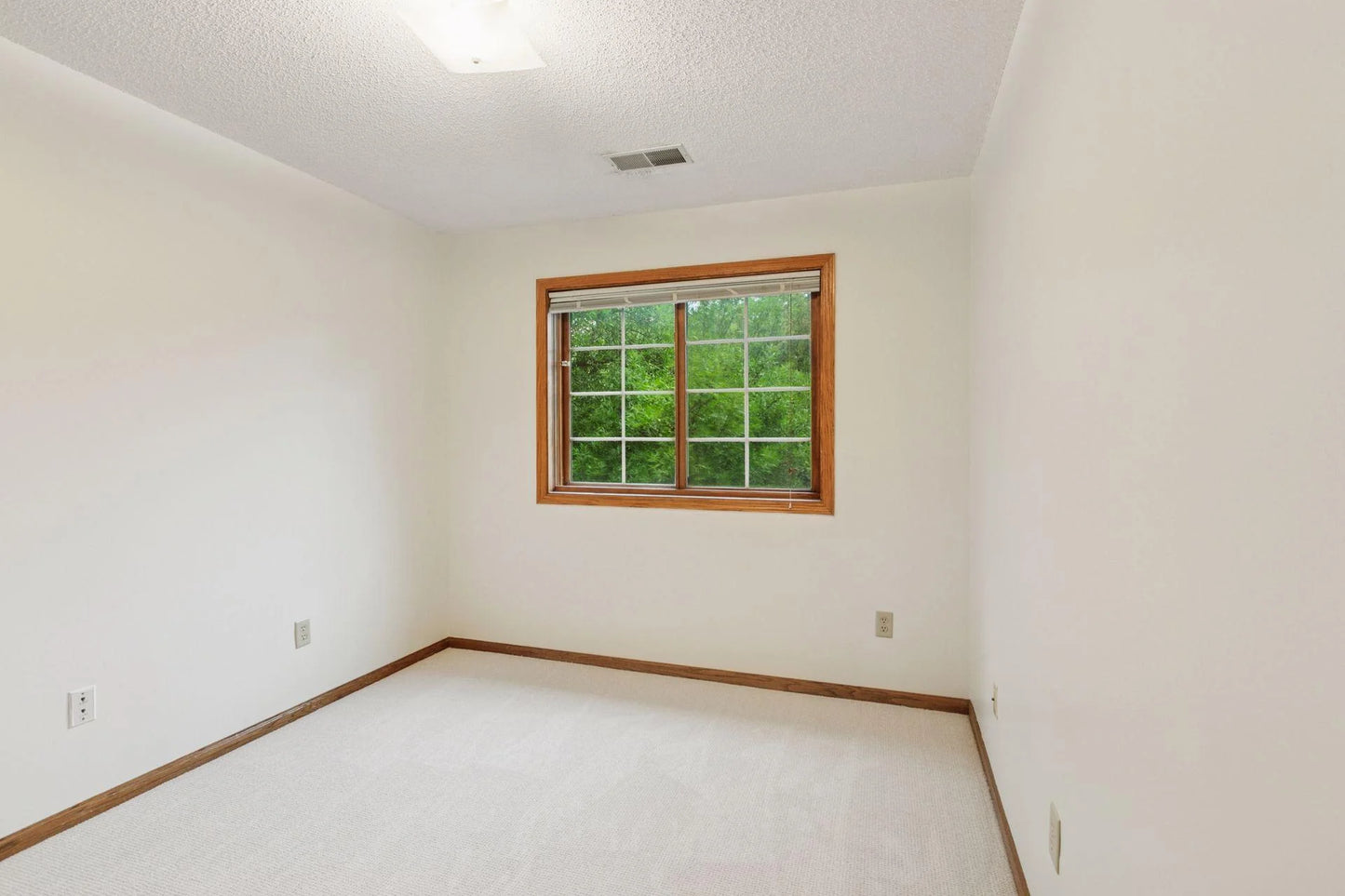 100 Primrose Court, Vadnais Heights, MN 55127