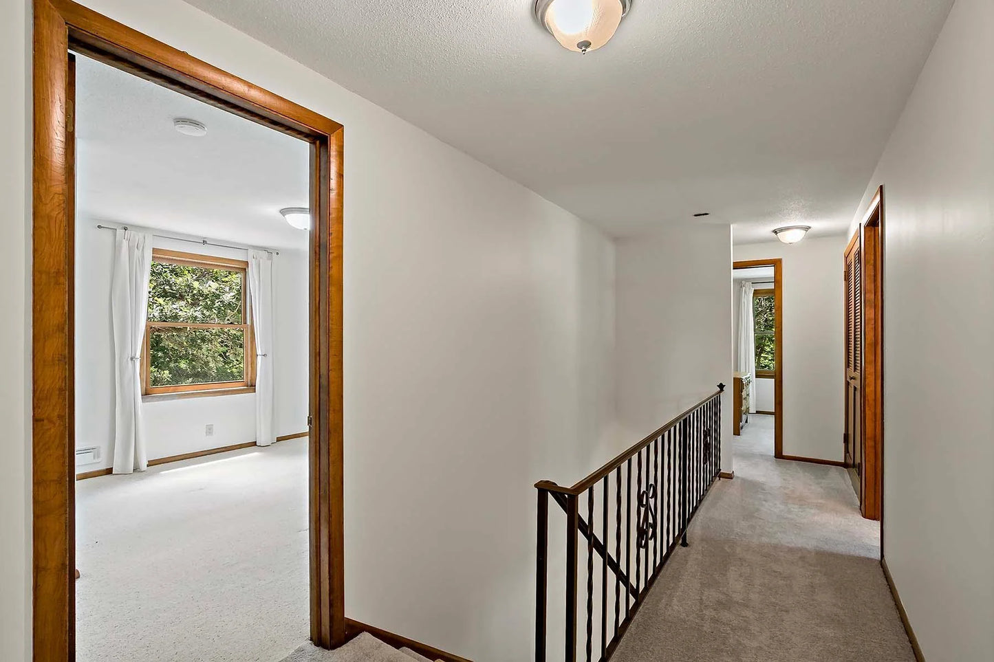 10325 10th Avenue Circle, Bloomington, MN 55420