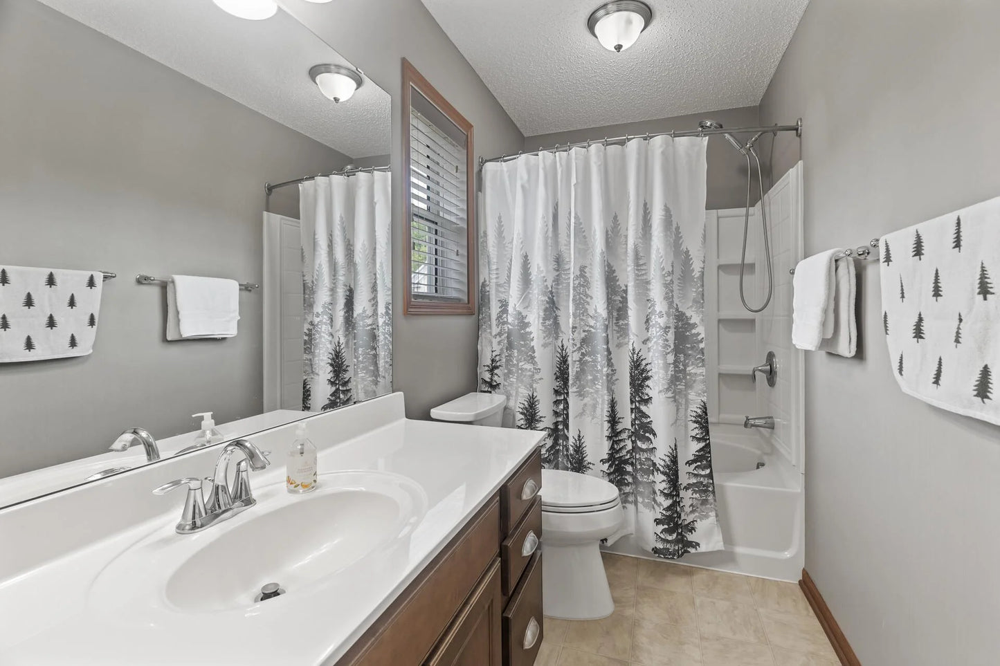 4231 Maple Hurst Drive, Rockford, MN 55373