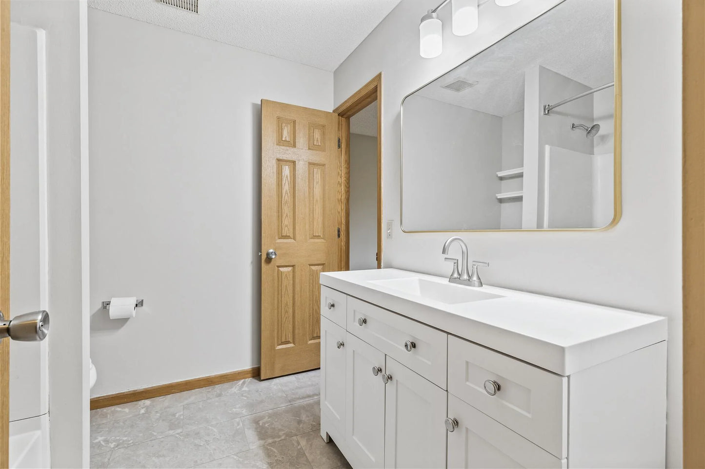 631 Woodduck Drive, Woodbury, MN 55125