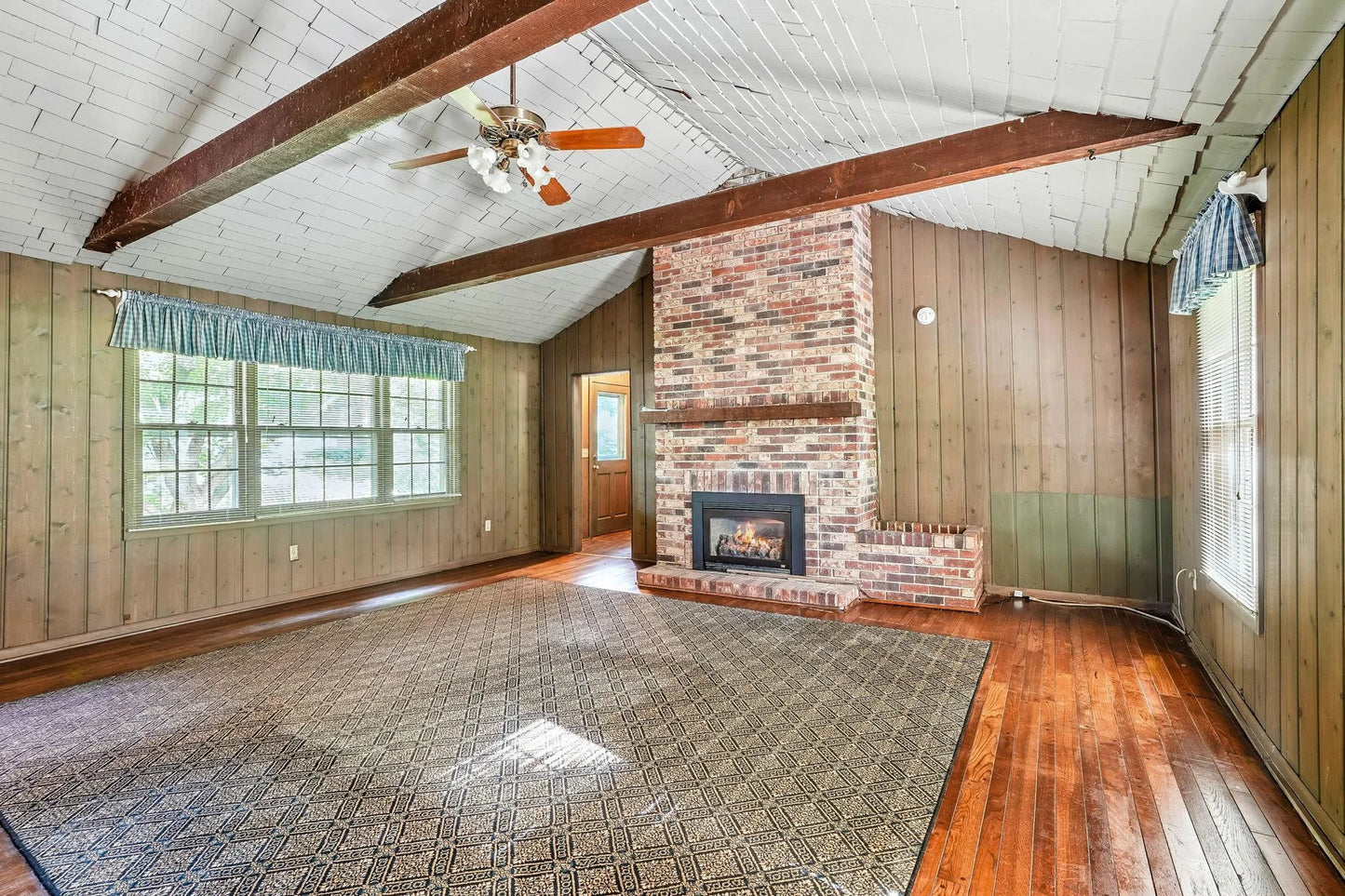 301 Kenmar Circle, Minnetonka, MN 55305