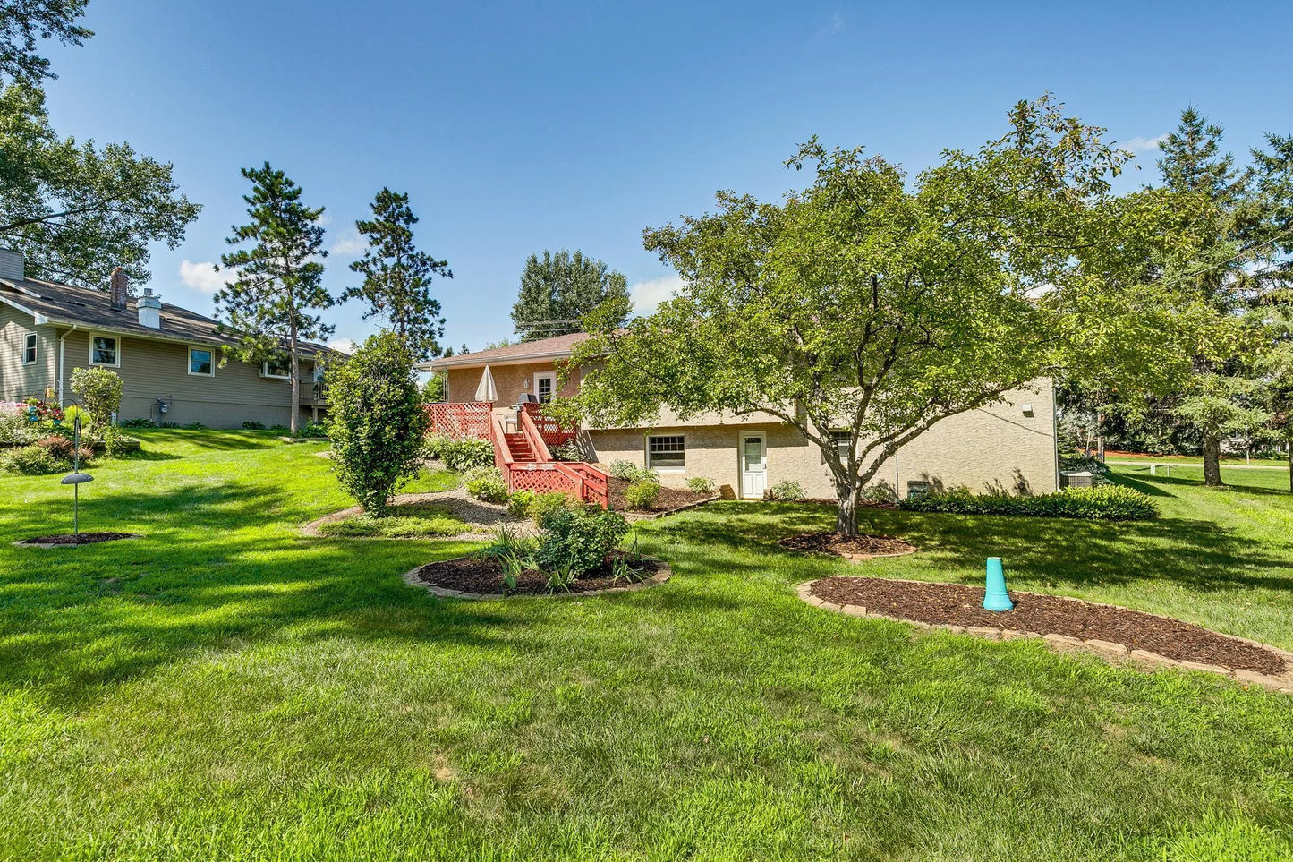 4244 Mcmenemy Street, Vadnais Heights, MN 55127