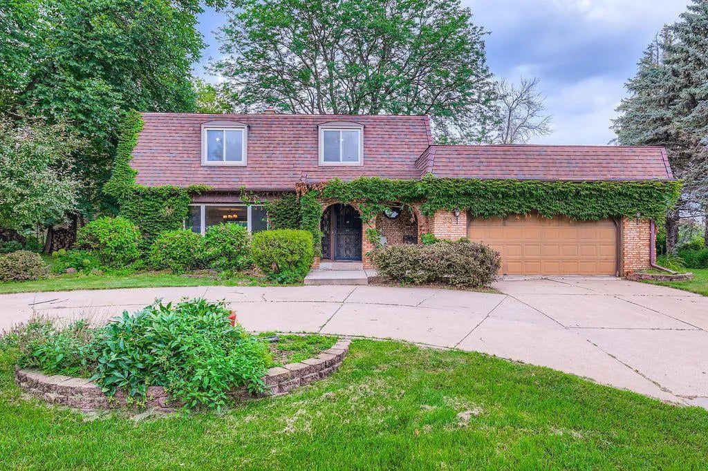 25 Kraft Road, West Saint Paul, MN 55118