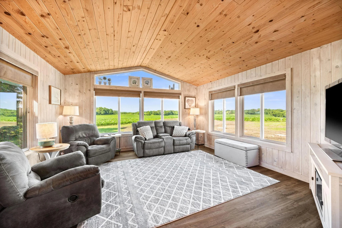1630 Oxford Avenue, Delano, MN 55328
