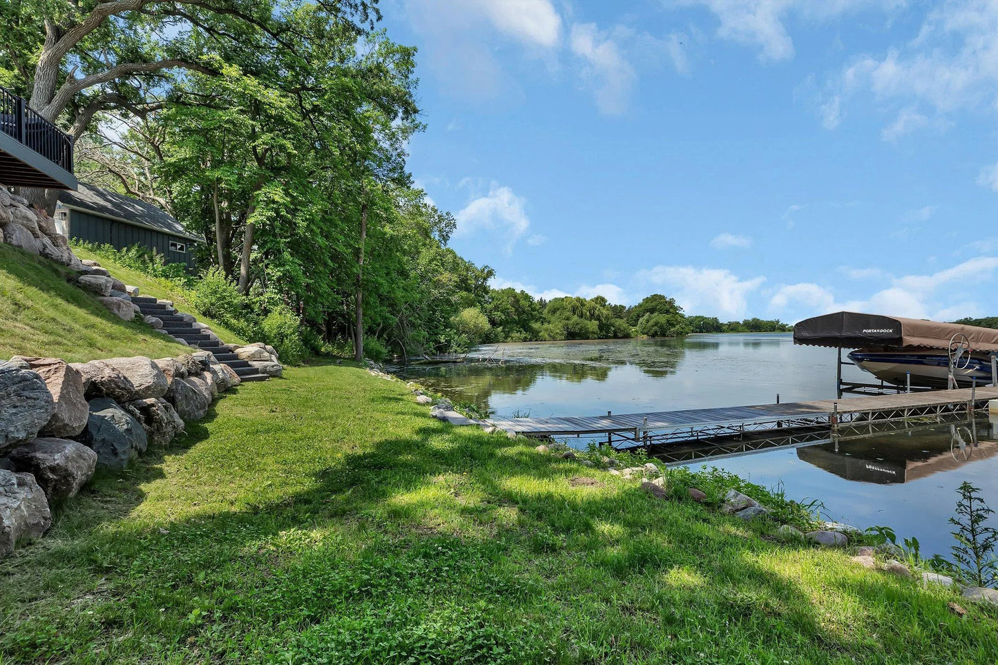 565 Brooks Lake Road, Cokato, MN 55321