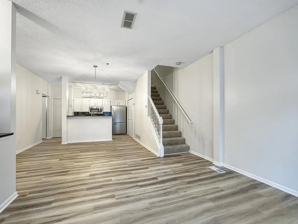 8432 Cortland Road, Eden Prairie, MN 55344