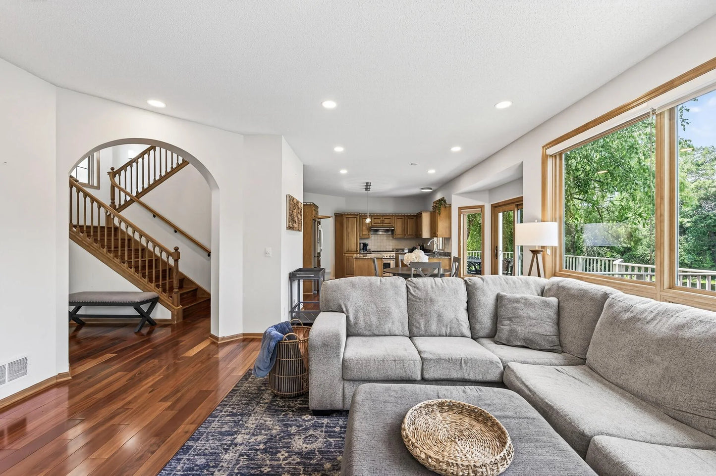 2545 Hillwood Drive, Maplewood, MN 55119