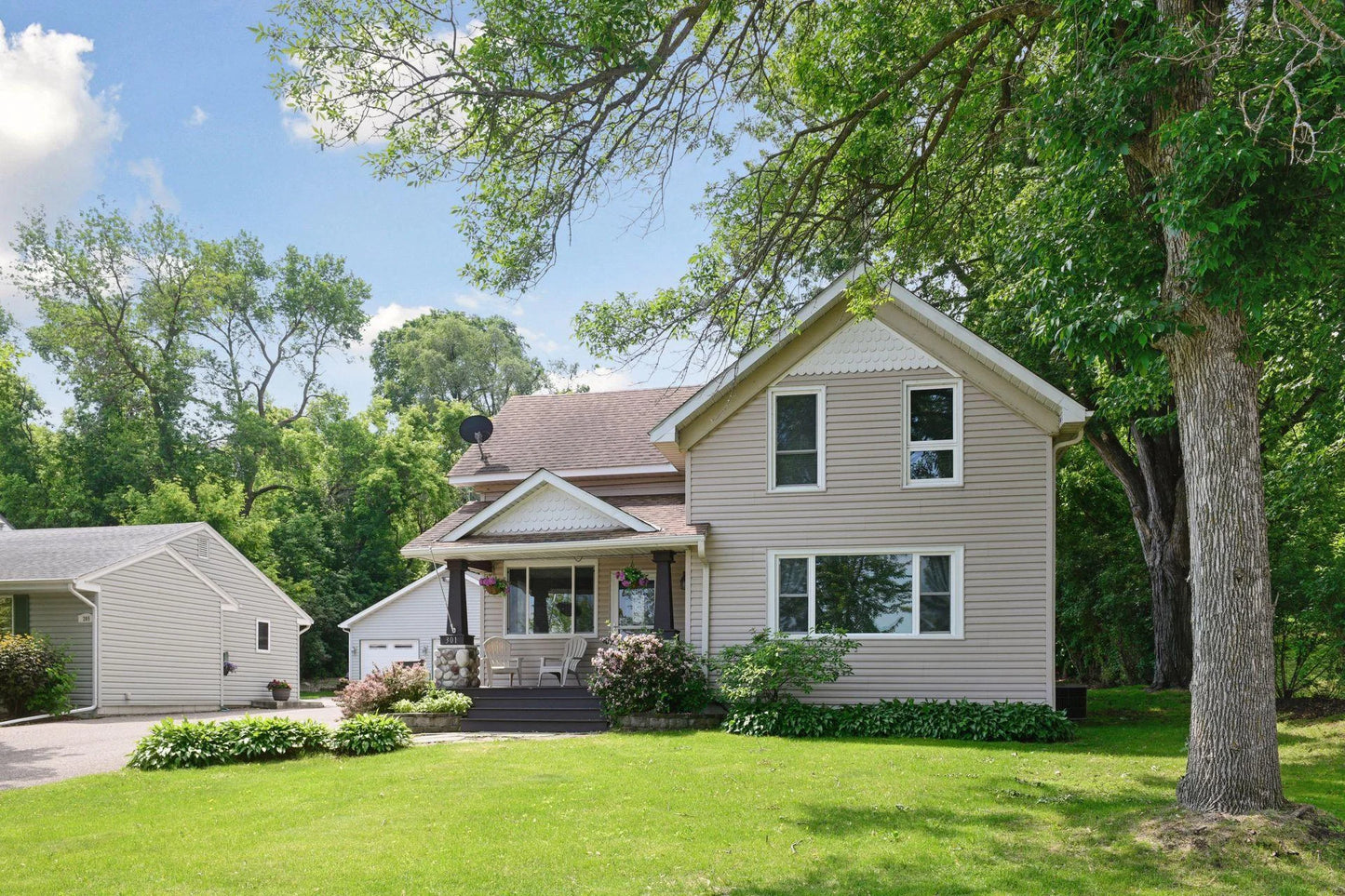 301 Lake Street, Waconia, MN 55387