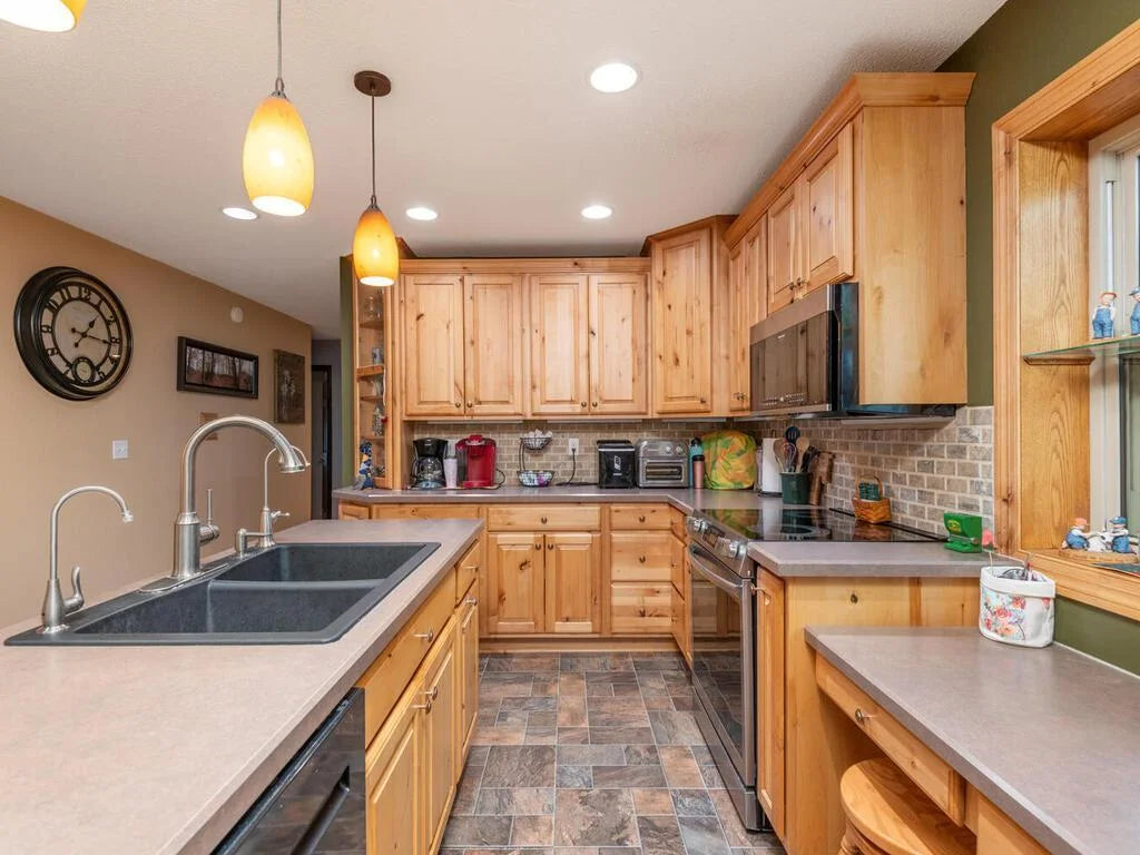 10460 County Road 50 , Cologne, MN 55322