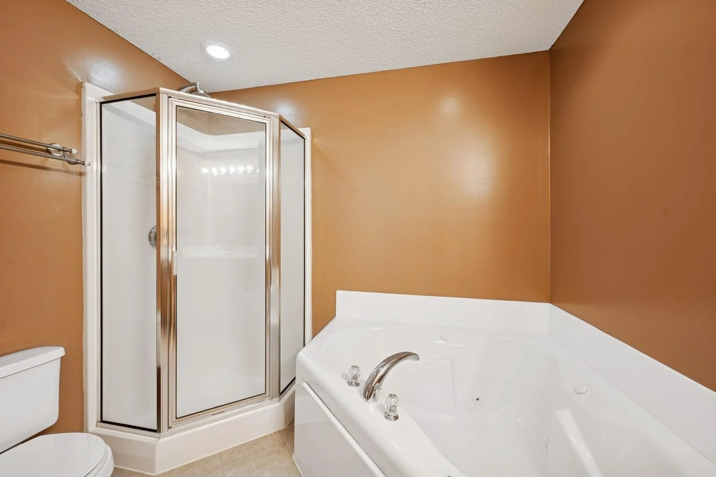 4363 Victor Path, Hugo, MN 55038