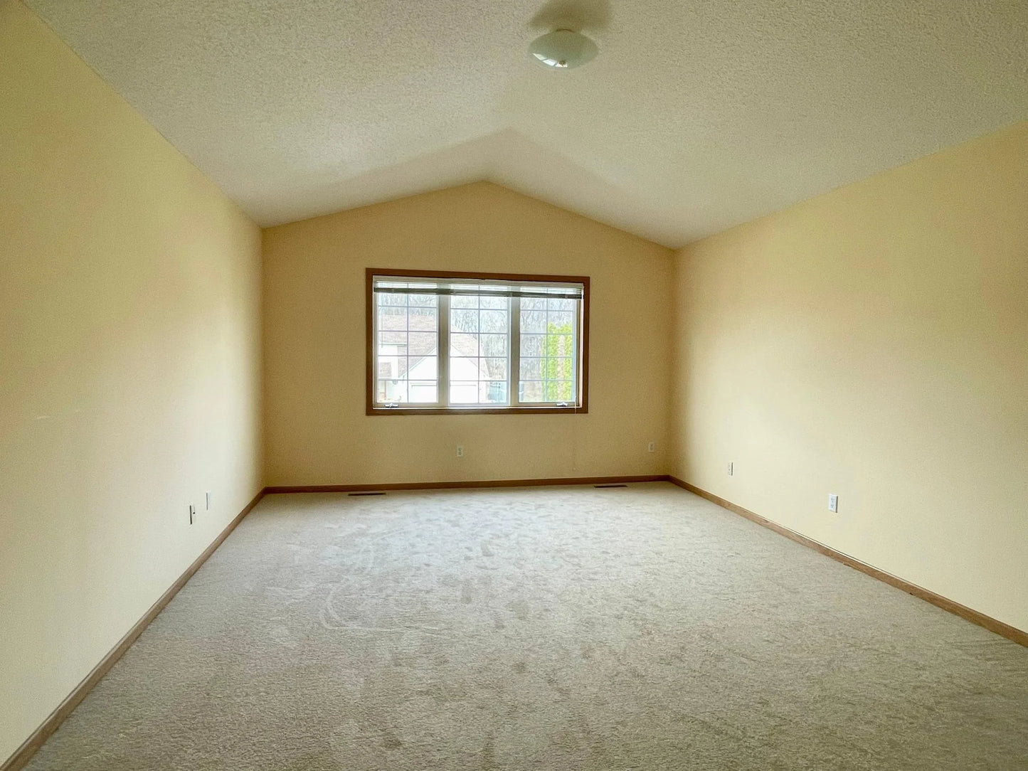 1986 Mathias Road, Shakopee, MN 55379