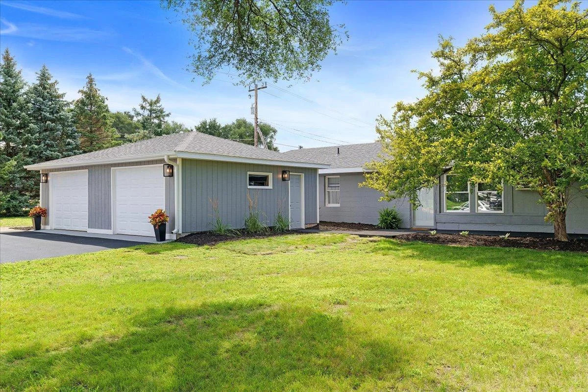 180 Saint Croix Trail, Lakeland, MN 55043