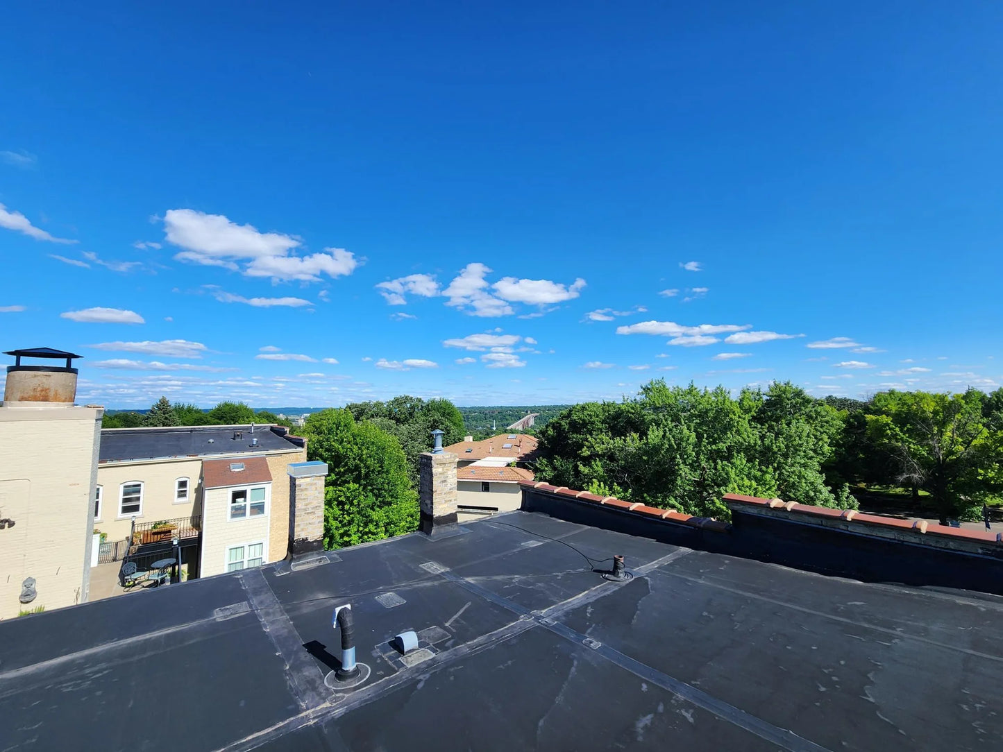 438 Portland Avenue, Saint Paul, MN 55102