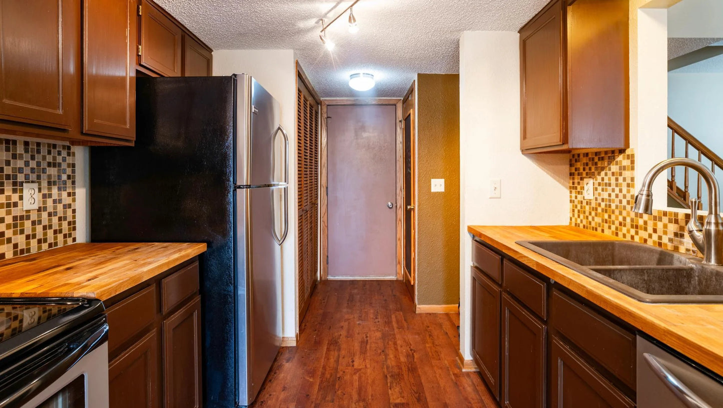 4811 Orchid Lane, Plymouth, MN 55446