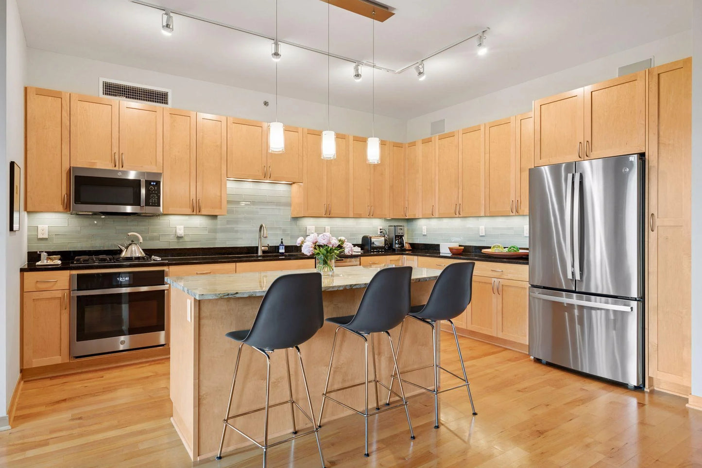 215 10th Avenue, Minneapolis, MN 55415
