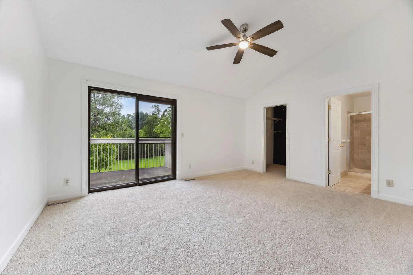 16410 15th Avenue, Plymouth, MN 55447