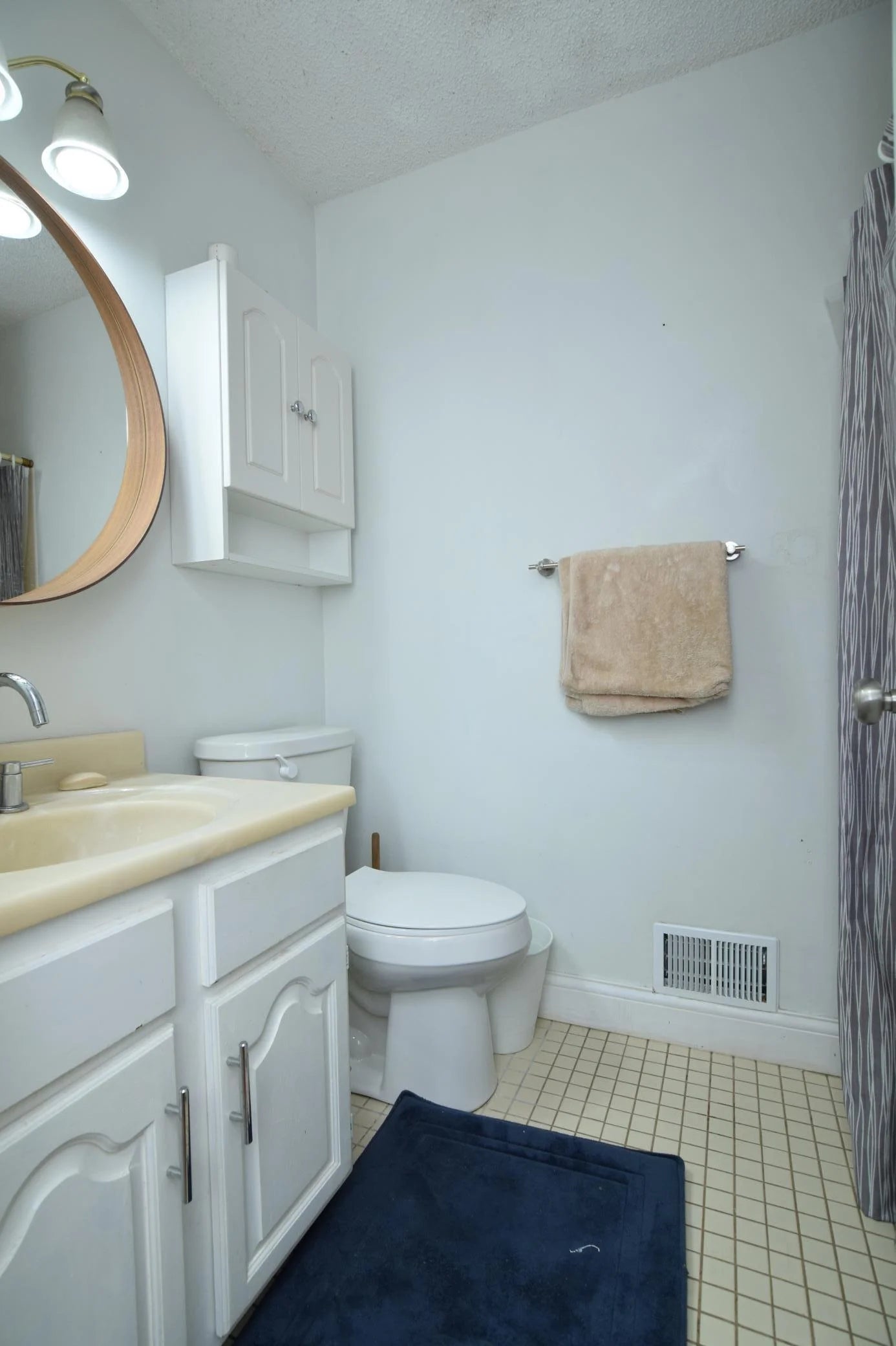 2520 Allen Drive, Burnsville, MN 55337