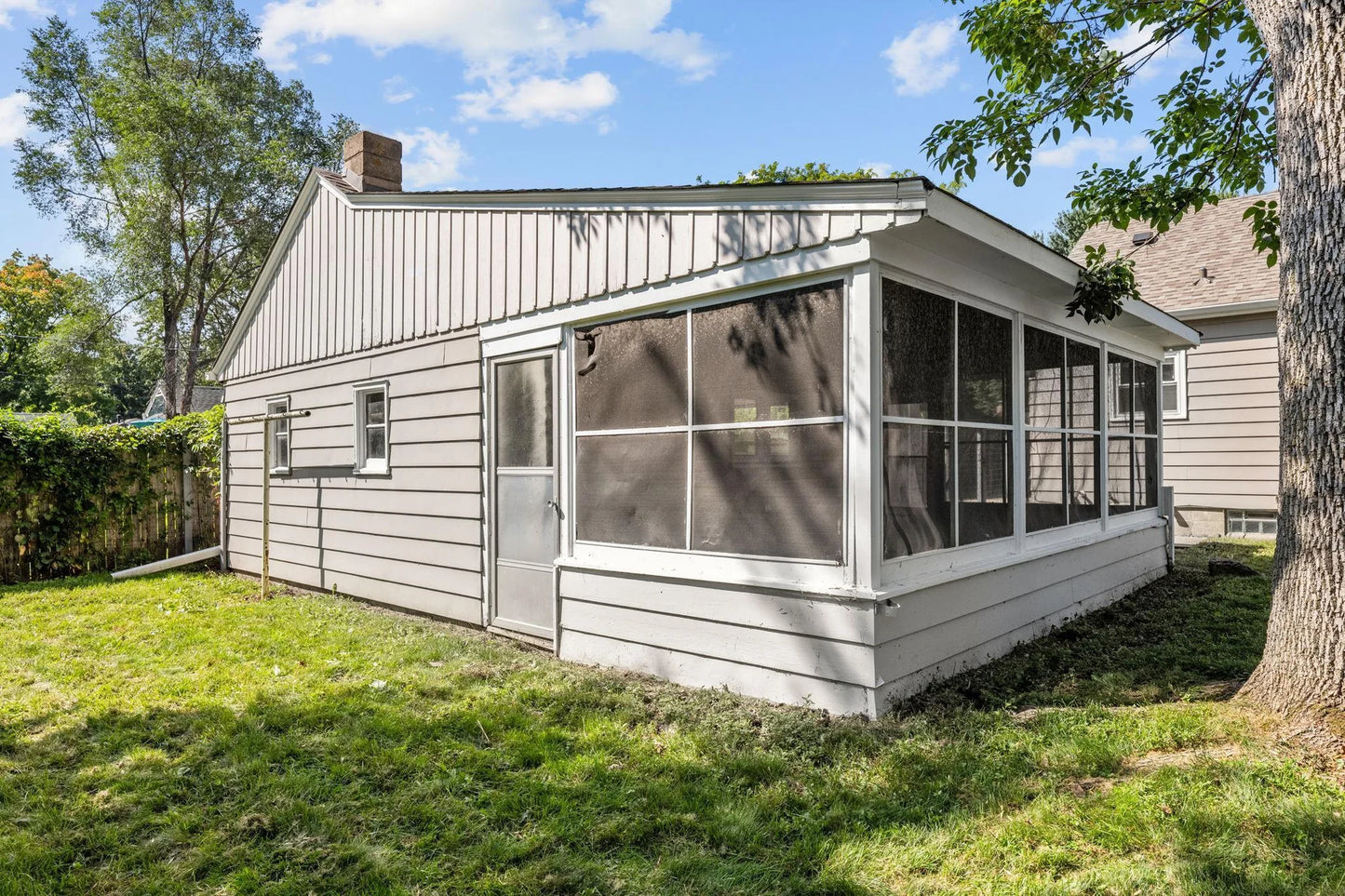 5248 Hampshire Avenue, Crystal, MN 55428