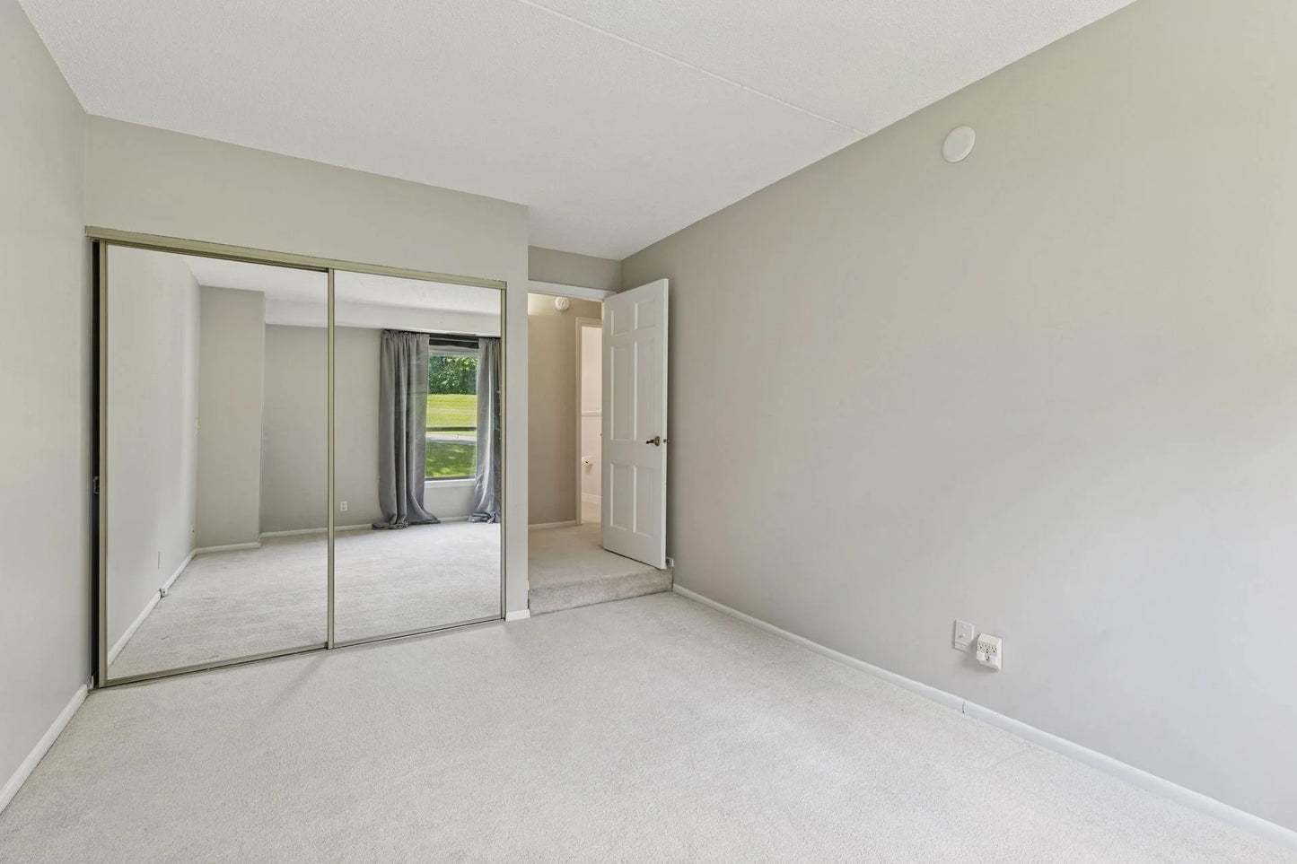 6650 Vernon Avenue, Edina, MN 55436