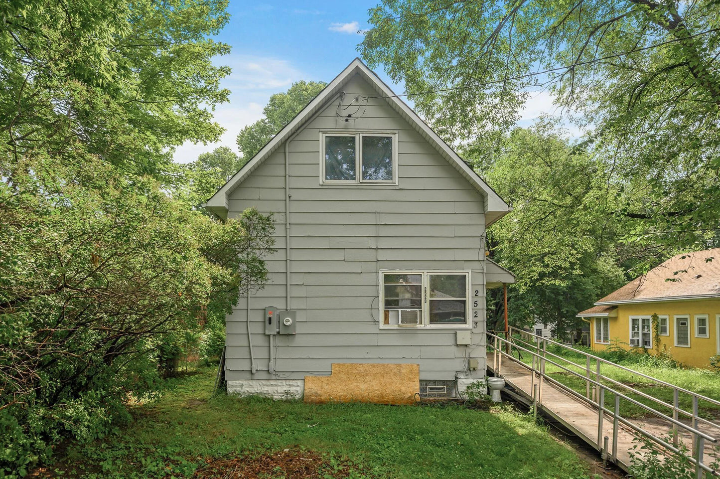2523 Thomas Avenue, Minneapolis, MN 55411