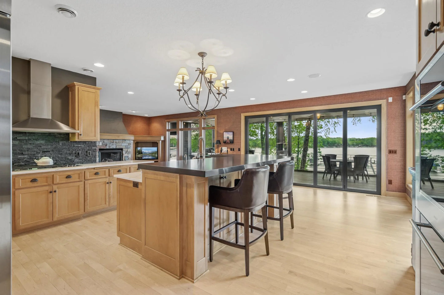 115 Wildwood Beach Road, Mahtomedi, MN 55115