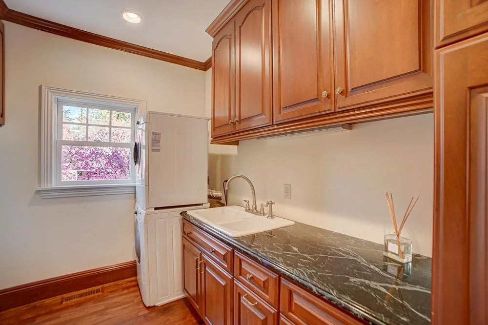 4927 Lake Avenue, White Bear Lake, MN 55110