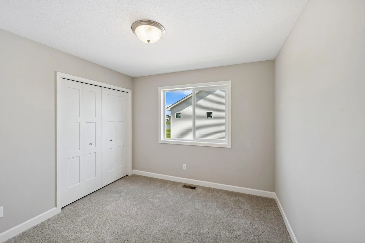 11484 5th Street, Hanover, MN 55341