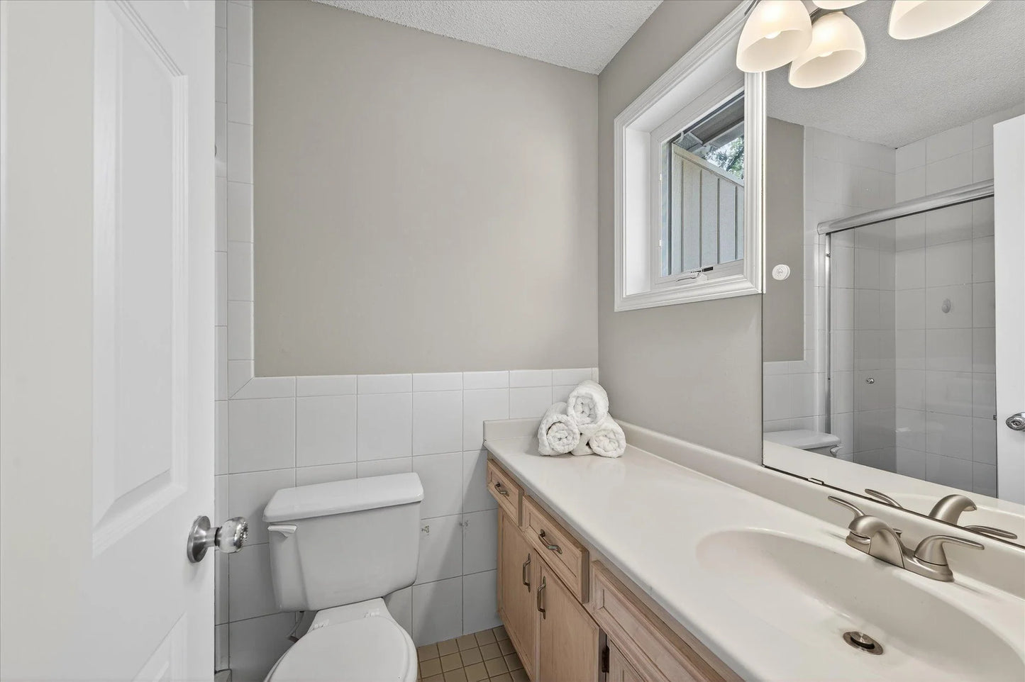 5392 Old Shakopee Circle, Bloomington, MN 55437