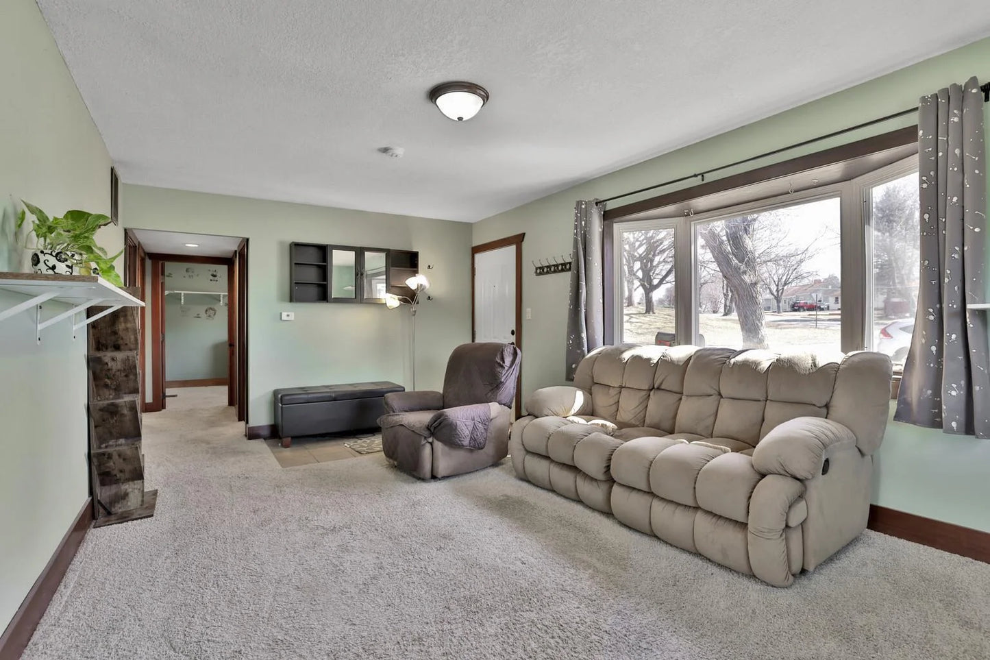 1955 Polaris Place, North Saint Paul, MN 55109