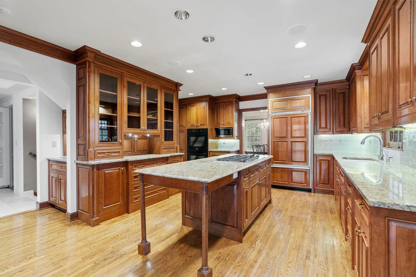 6321 Interlachen Boulevard, Edina, MN 55436