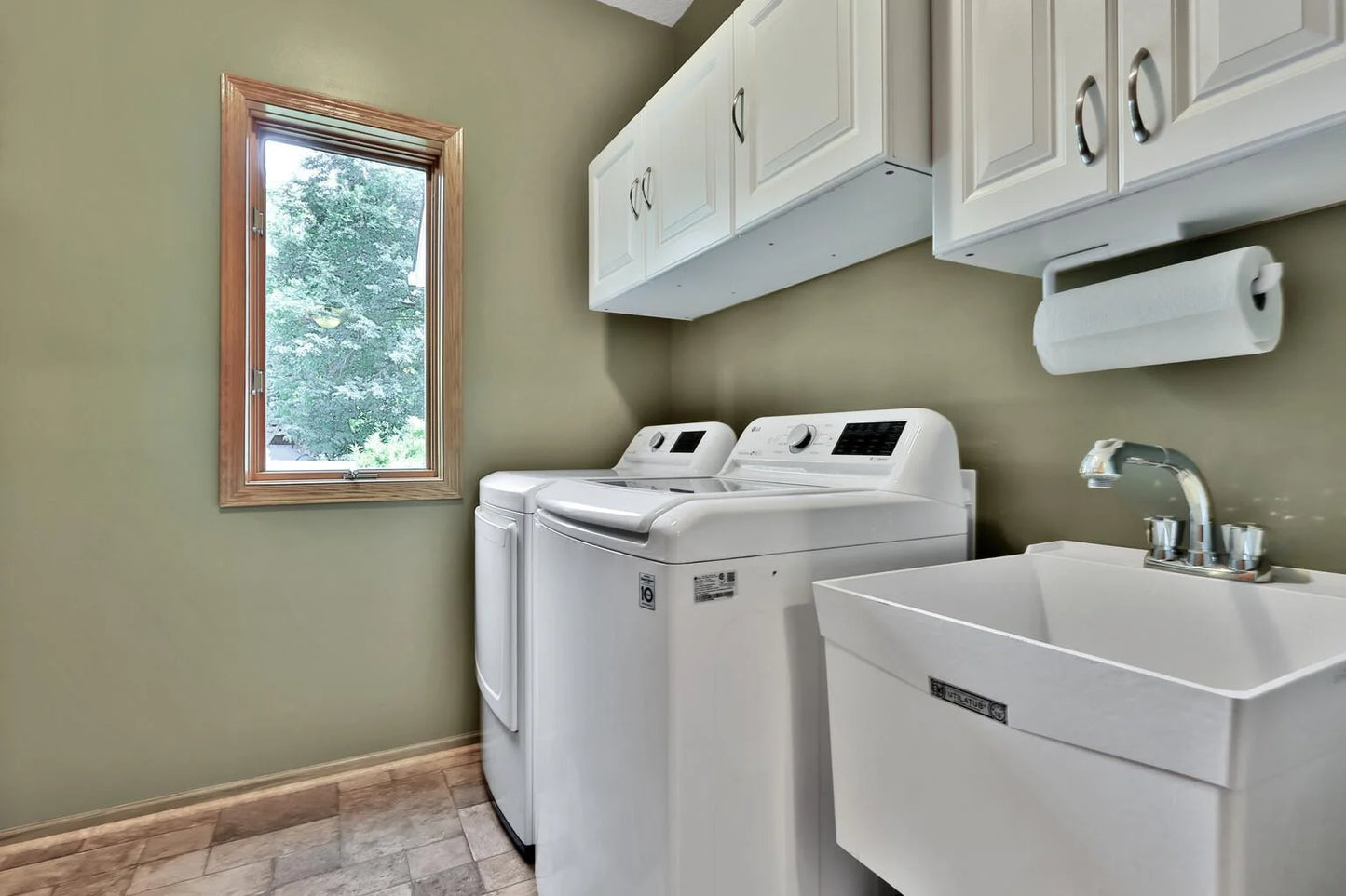 4616 Marigold Avenue, Brooklyn Park, MN 55443