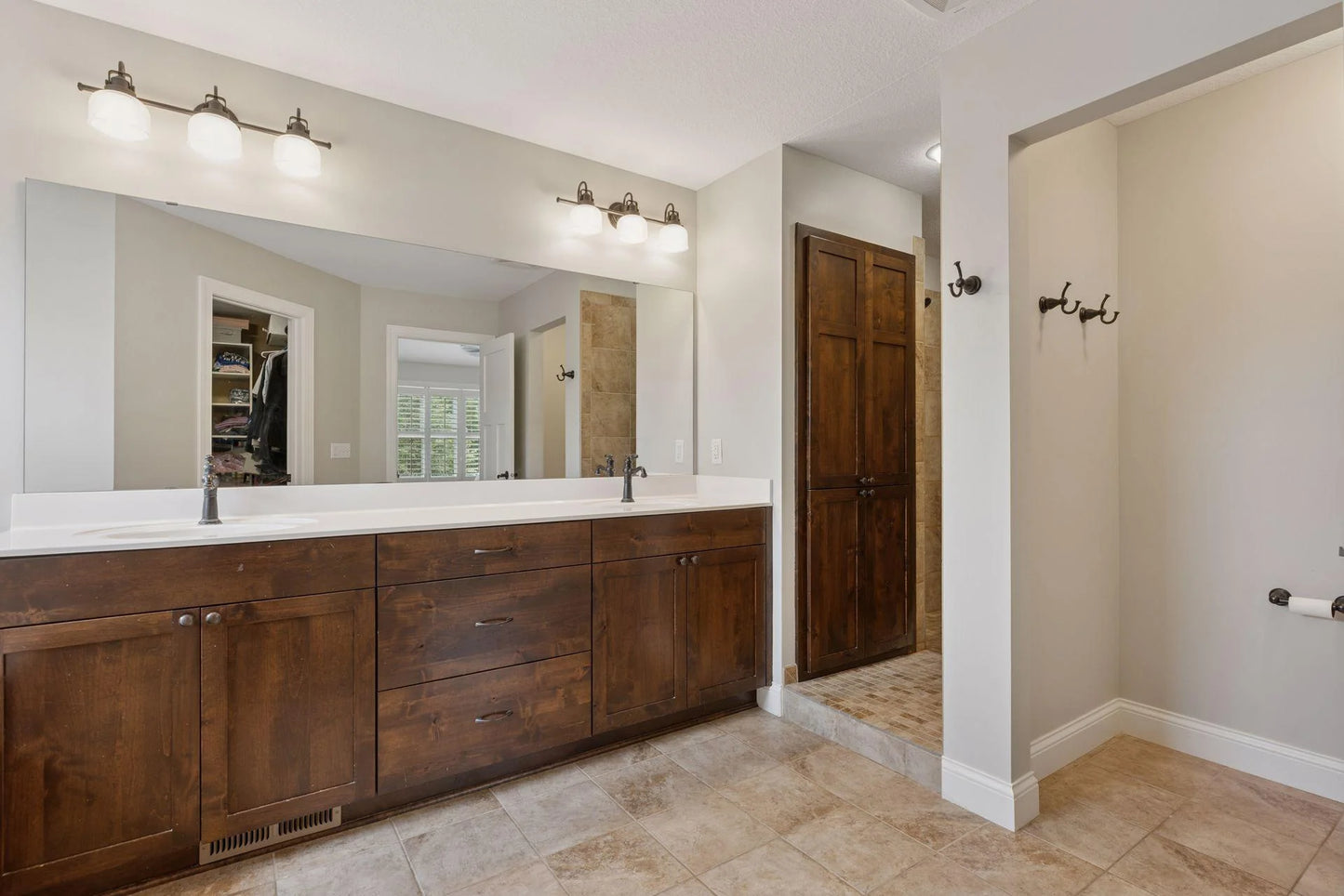 11668 Azure Court, Inver Grove Heights, MN 55077