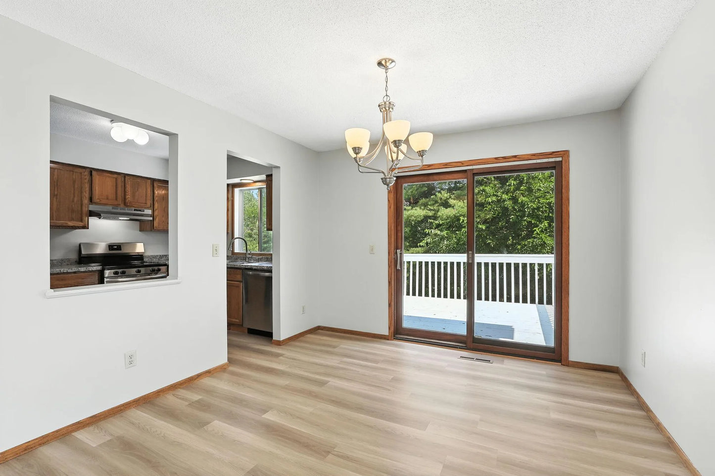 2515 Royals Drive, Minnetonka, MN 55305