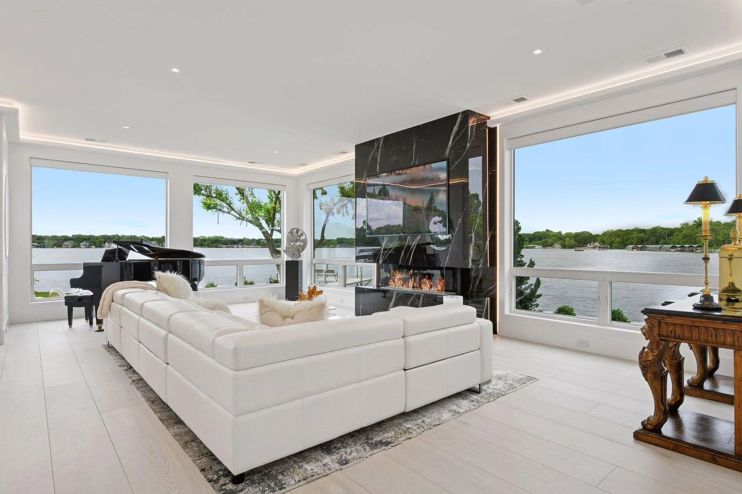 2492 Bantas Point Road, Minnetonka, MN 55391